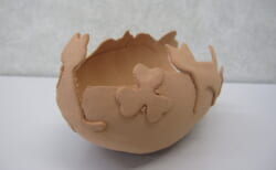 おがくず粘土で小物入れを作ろう