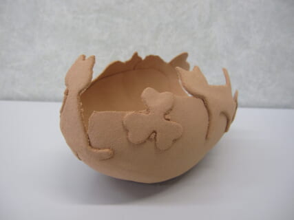 おがくず粘土で小物入れを作ろう
